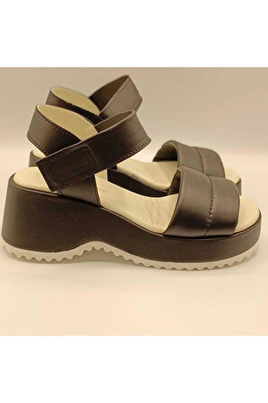 Hera Siyah Deri Dolgu Topuk Sandalet