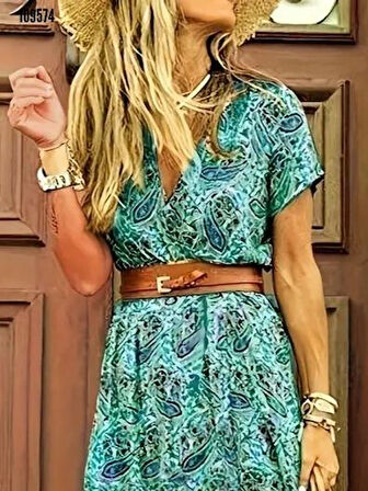 Kısa Kollu V yaka Etnik Desenli Yırtmaçlı Süprem Elbise