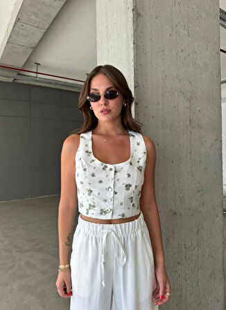 Çiçek Desenli Yelek