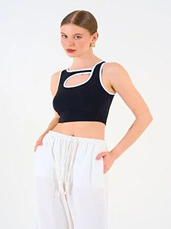 Beyaz Biyeli Siyah Crop