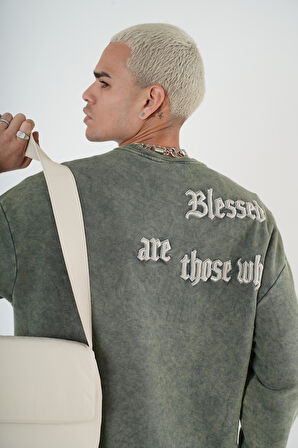 Bisiklet Yaka Yazı Nakışlı Yıkamalı Oversize Kalıp Unisex Sweatshirt