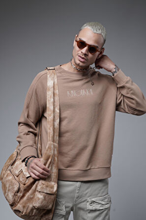 Ribanalı Yaka Reglan Kol Baskılı Oversize Kalıp Sweat