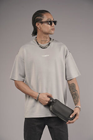 Sırtı Etnik Desenli Baskılı Oversize Kalıp Tişört