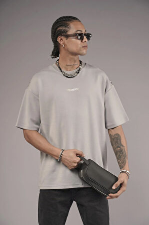 Sırtı Etnik Desenli Baskılı Oversize Kalıp Tişört