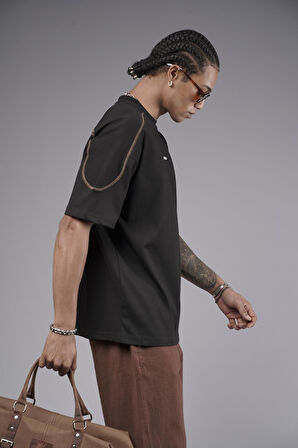 Omuzları Karyoka Dikişli Baskılı Oversize Kalıp Tişört