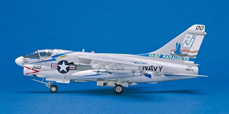 Hasegawa PT47 7247 1/48 Ölçek, A-7D/E Corsair II, Savaş Uçağı Plastik Model Kiti