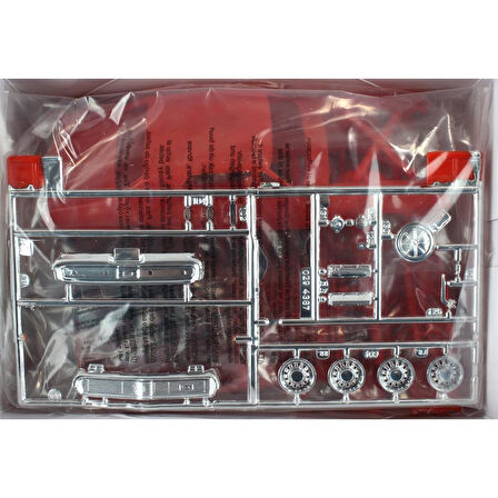 AMT 912 1/25 Ölçek, 1969 Mercury Cougar Araba, Plastik Model kiti