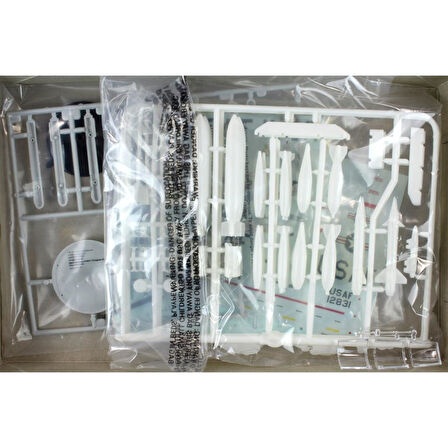 AMT 953 1/48 Ölçek, Star Trek F104 Starfighter Uzay Aracı, Plastik Model kiti