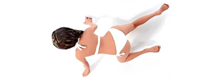 American Diorama AD76263 1/18 Ölçek, Araba Yıkayan Bikinili Kız (Jenny) Sergilemeye Hazır Plastik Figürü Sergilemeye Hazır Plas