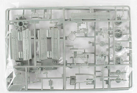 Academy 12329 1/48 Ölçek, USN SBD-5 (??Battle of the Philippine Sea) Savaş Uçağı, Plastik Model kiti