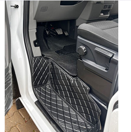 Ford Transit Custom 2024 Sonrası Aracına Özel 8D Çift Katmanlı Havuzlu Paspas Takımı