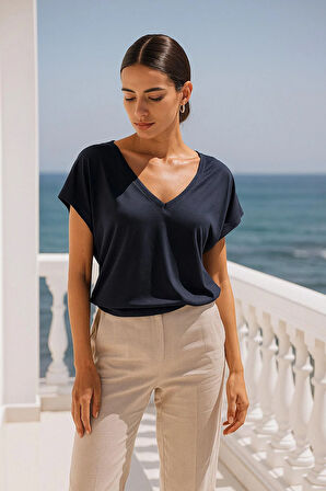 Kadın Koyu Lacivert Viskon Ön Arka V Yakalı T-shirt Yarasa Kol Relaxed Bluz