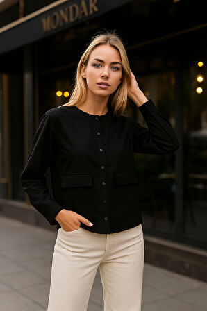 Kadın Siyah Cepli Hakim Yaka Gömlek – Şık ve Rahat Tasarım