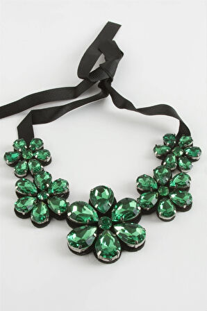 Papatya Taşlı Yaka Kolye