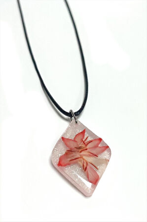 Tesbih Çiçeği Baklava Dilimli Epoksi Kolye