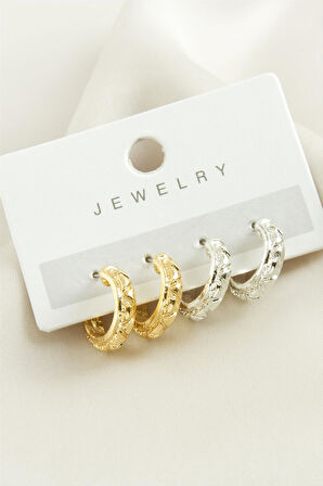 4 Adet Üçgen Desenli Halka Küpe