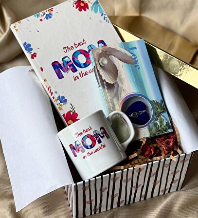 The Best Mom Tasarımlı Kupa Sert Kapaklı Defter Ve İnci Kolye Anneler Günü Hediye Seti