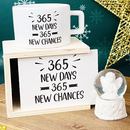  365 Yeni Gün 365 Yeni Şans Yılbaşı Tasarımlı Kutulu Kupa Ve Mini Beyaz Melek Kar Küresi Set