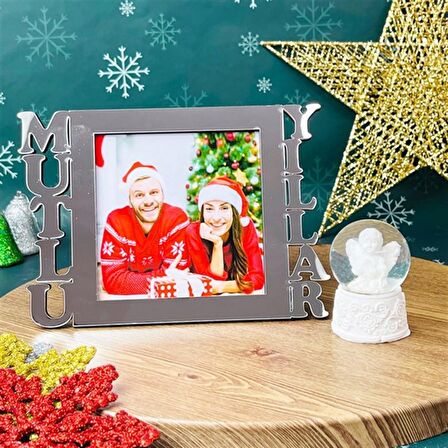 Mutlu Yıllar Fotoğraf Standlı Mdf Çerçeve Ve Mini Melek Kar Küresi Set 