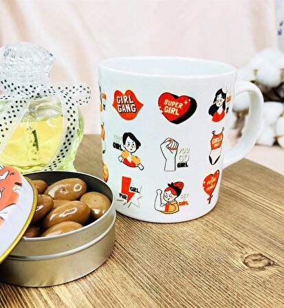 Girl Gang Tasarımlı Kadınlara Özel Hediye Seti