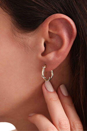 Sarmaşık Beyaz Altın Detaylı Orta Boy Halka Küpe