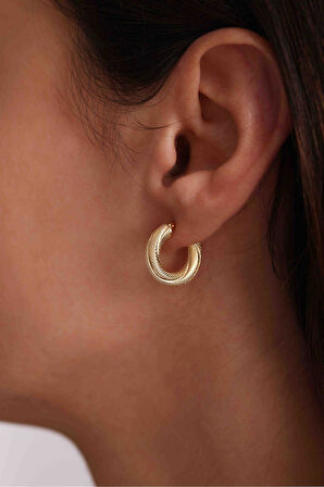 Italyan Tasarım Burgulu Desenli Halka Küpe