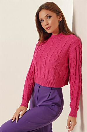 Yarım Balıkçı Yaka Saç Örgülü Kısa Crop Fuşya Kazak