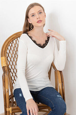 Kadın Ekru Dantel Detaylı V Yaka Bluz
