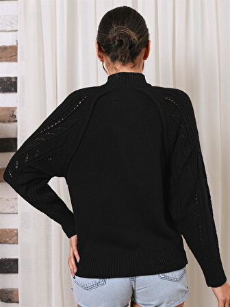  Kolu Delikli Boğazlı Siyah Triko Kazak