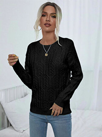 Saç Örgülü Bisiklet Yaka Motifli Kol Detaylı Siyah Triko Kazak