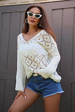 Ön Arka V Yaka Motif Detaylı Kazak Beyaz S