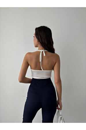 Degaje Yaka Sırt Dekoltesi Sandy Bluz