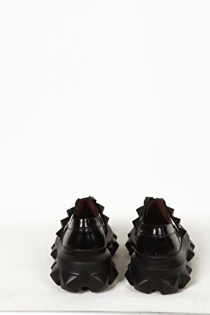 Kadın Siyah Rugan Detaylı Günlük Ayakkabı