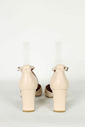 Kadın Siyah Hakiki Deri Detaylı Topuklu Ayakkabı