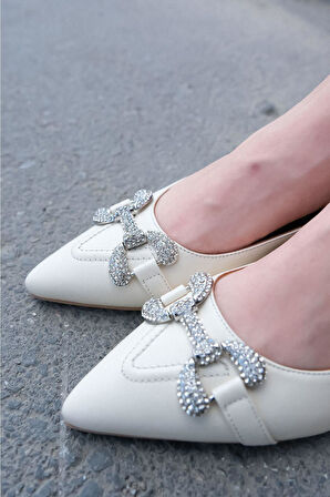 Kadın Deri Babet Aksesuarlı Krem