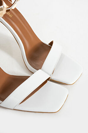 Kadın Siyah Hakiki Deri Bilek Detaylı Topuklu Ayakkabı Beyaz