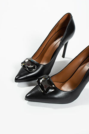 Kadın Hakiki Deri Aksesuar Detaylı Siletto Siyah