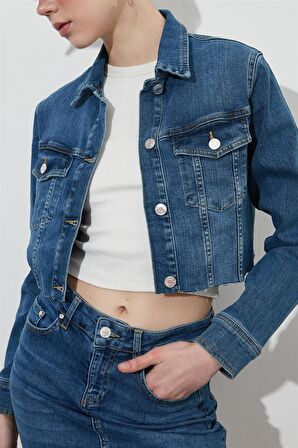 Kadın Mavi Denim Uzun Kollu Crop Ceket