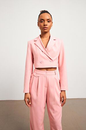 Kruvaze Yaka Vatkalı Crop Pembe Kadın Blazer Ceket