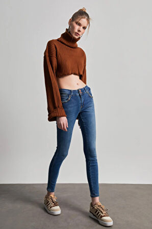 Kadın Koyu Mavi Düşük Bel Cep Ağzı Renkli Taşlı Skinny Jean 