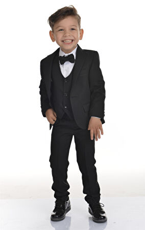 Siyah Yelekli Papyonlu Erkek Çocuk Takım Elbise