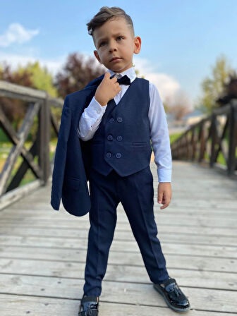 Lacivert Beş Parça Erkek Çocuk Takım Elbise