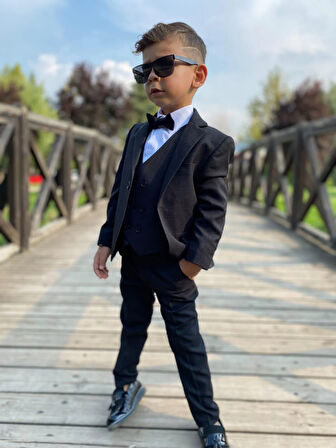 Siyah Beş Parça Erkek Çocuk Takım Elbise
