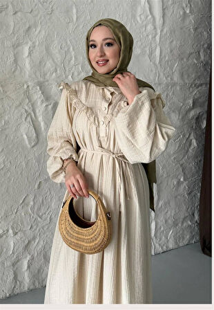 2508 Yarım Pat Fırfır Detaylı Bağıcıklı Bürümcük Elbise