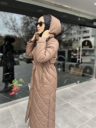 7627 Kapşonlu Yakası Ribanalı Kapitone Dikişli Kaban