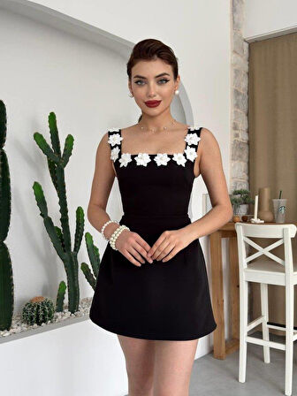 Alyosa Çiçek Detaylı Elbise