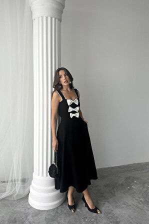 Siyah Fiyonk Garnili Dantelli Elbise