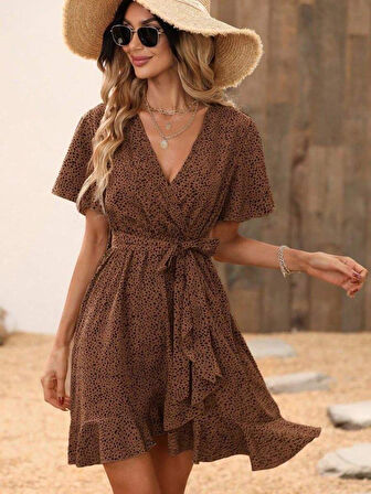 Kadın Kısa Kelebek Kollu Kruvaze Yakalı Belden Kuşaklı Kısa Desenli Süprem Elbise