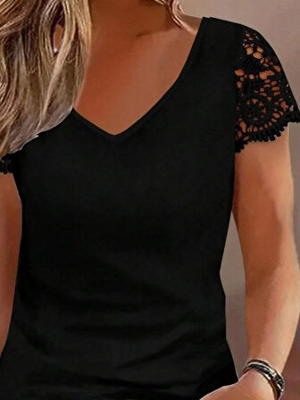 Kadın Kısa Kollu V Yakalı Dantel Detaylı Viskon Bluz