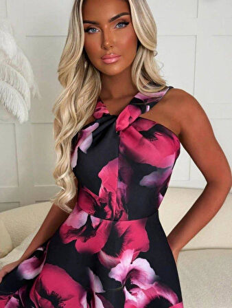 Kadın Halter Yaka Detay Ciçek Baskılı Midi Boy Elbise